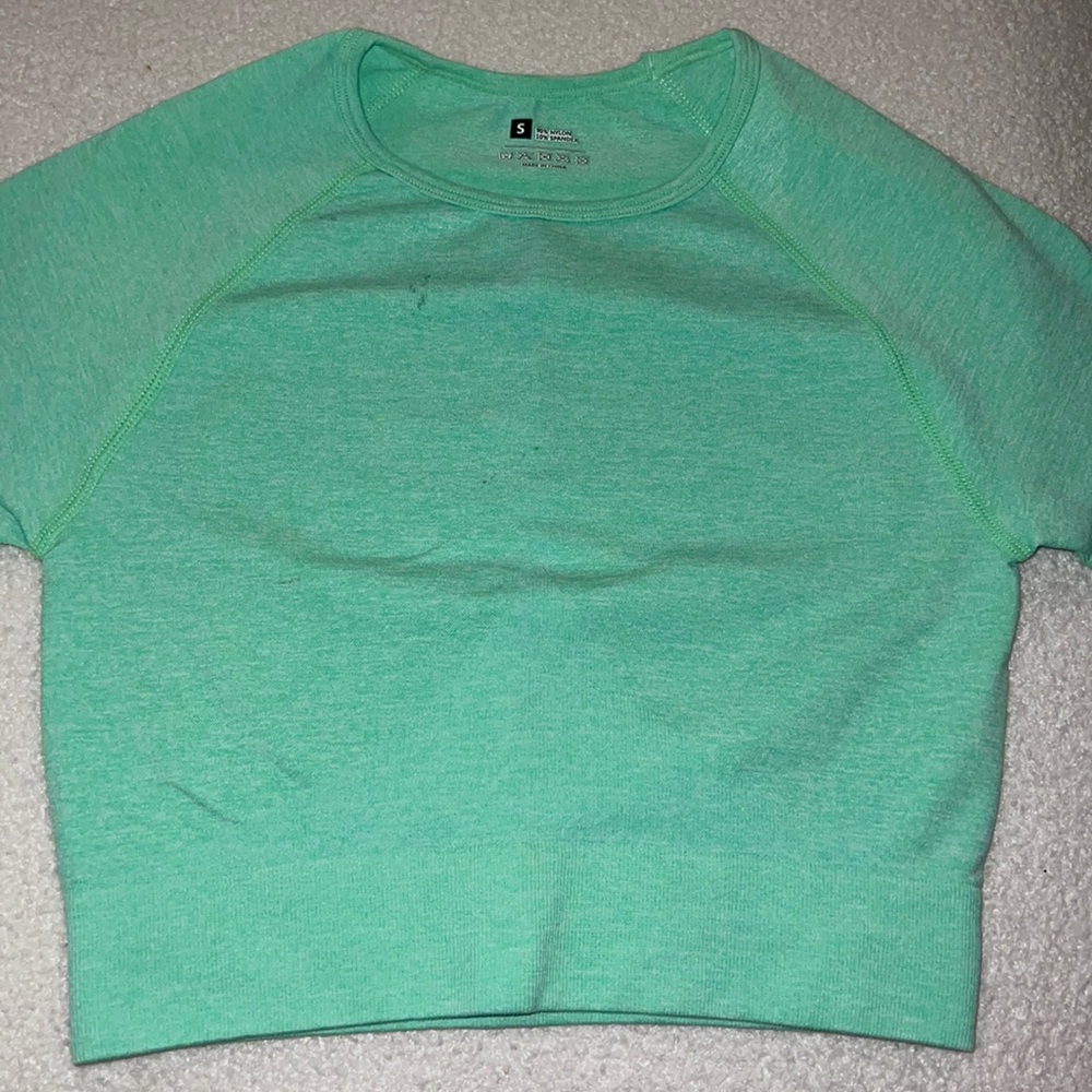 Green work out top